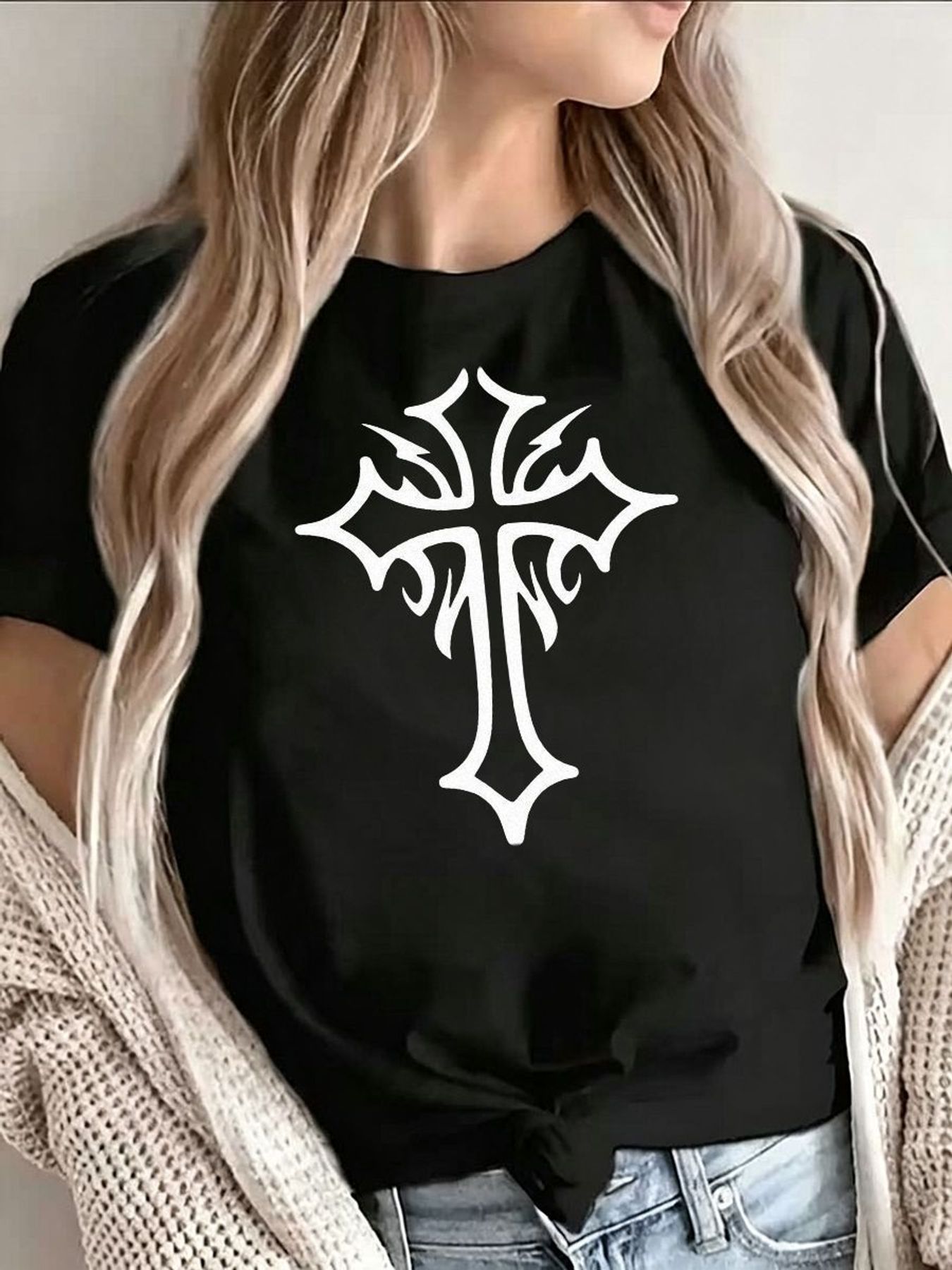 Gothic Cross Graphic T Shirt W - đánh giá và giá Women'S Y2K Fashion Aesthetic
